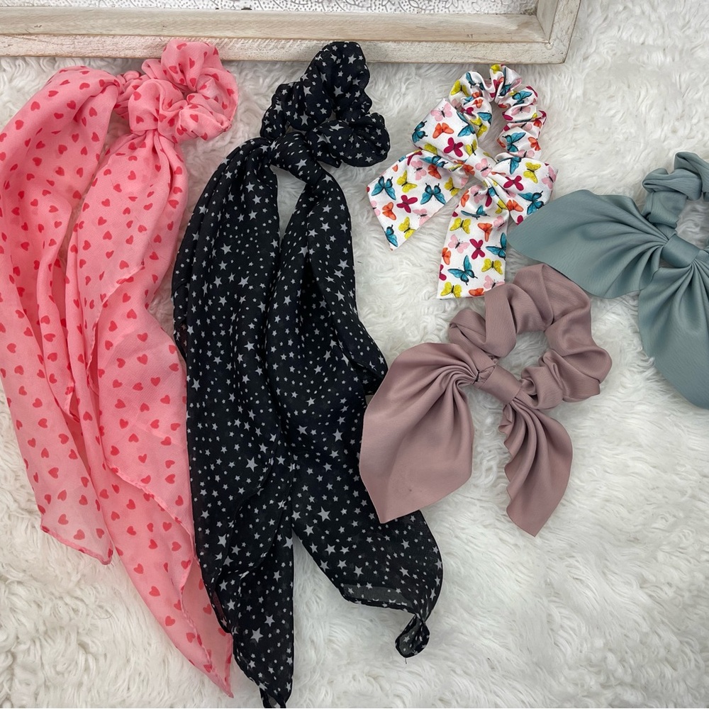 Hair Bow Ponytail Holders Fabric Bows NWOT